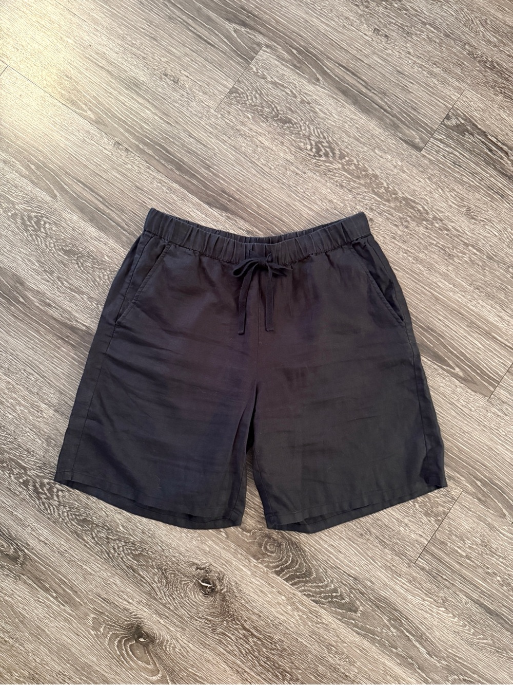 Eileen Fisher Organic Linin 8 inch Inseam Shorts